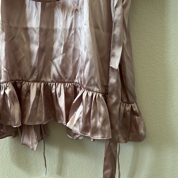 Dusty Pink Robe L/XL David’s Bridal - Picture 6 of 6